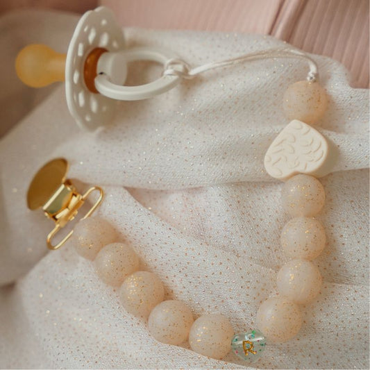 Lănțișorul „Belle” – accesoriul handmade nontoxic pe care îl adoră părinții grijulii