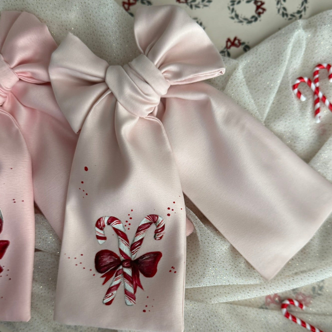 Fundița ⁠⁠⁠Ruby Bow