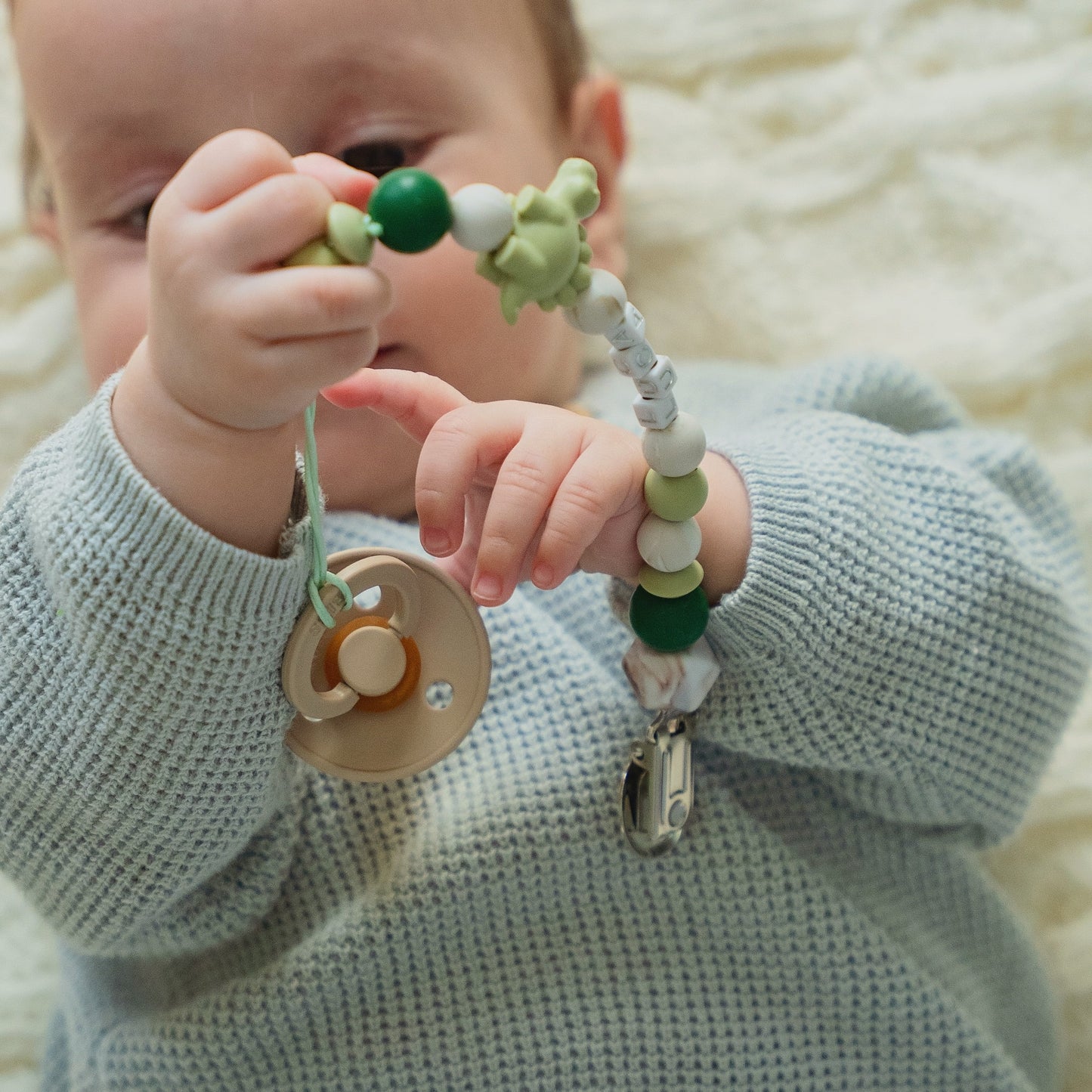 Lănțișorul Wonderland